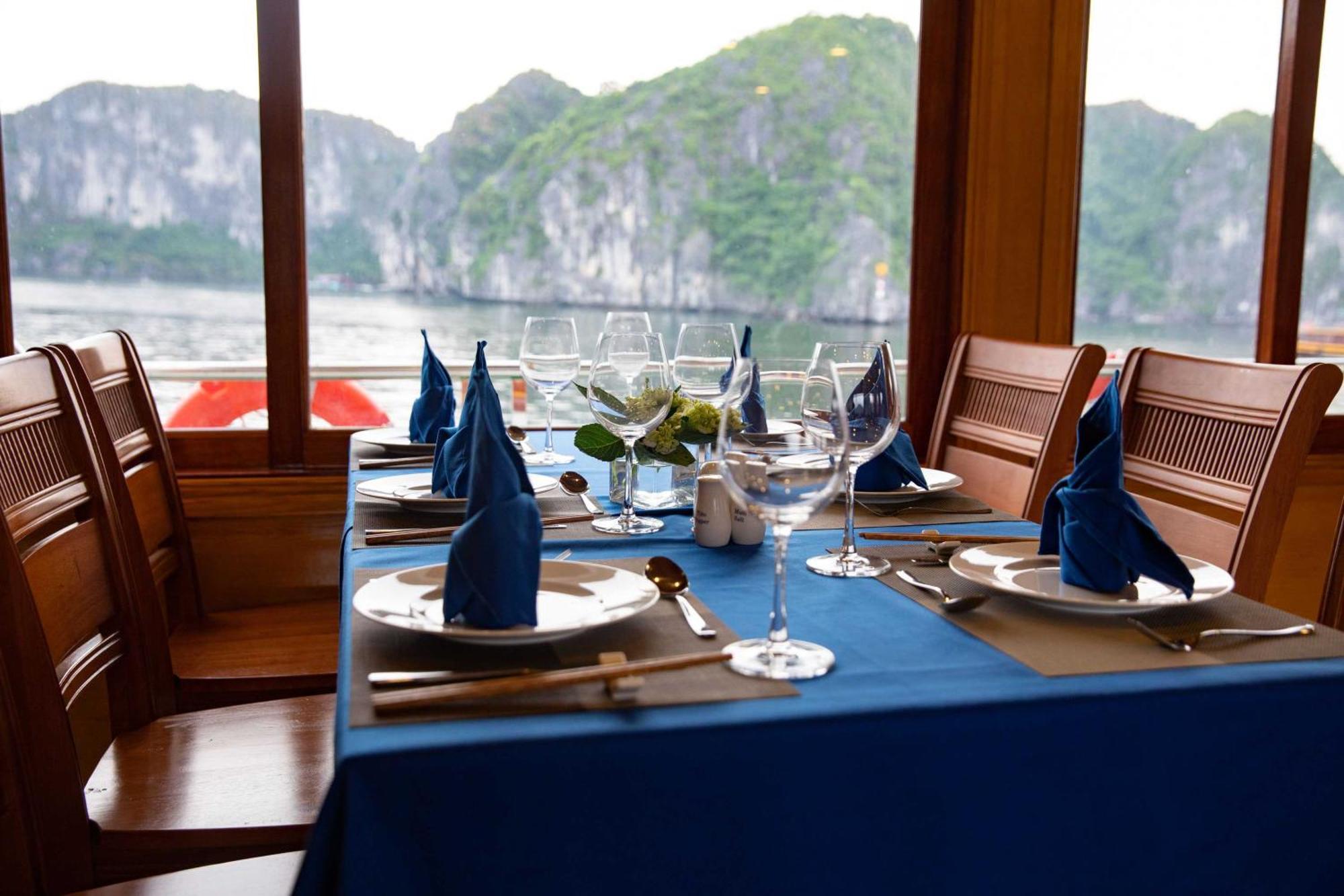Venezia Boutique Cruises - Catba Island Hotel Chan Chau Exterior photo